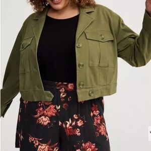 Torrid Khaki Green Cropped Jacket Pockets Collar Button front NWT size 4X